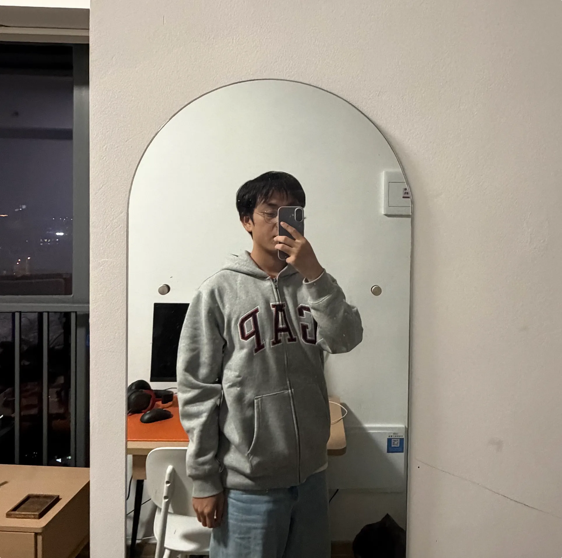 Gap 卫衣